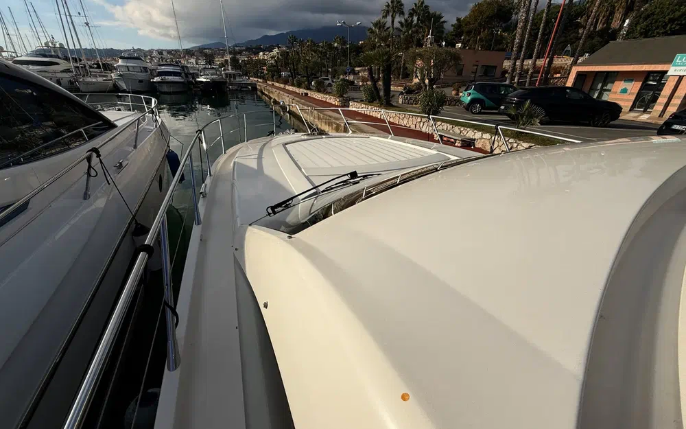 slider 13 Windy 44 Chinook