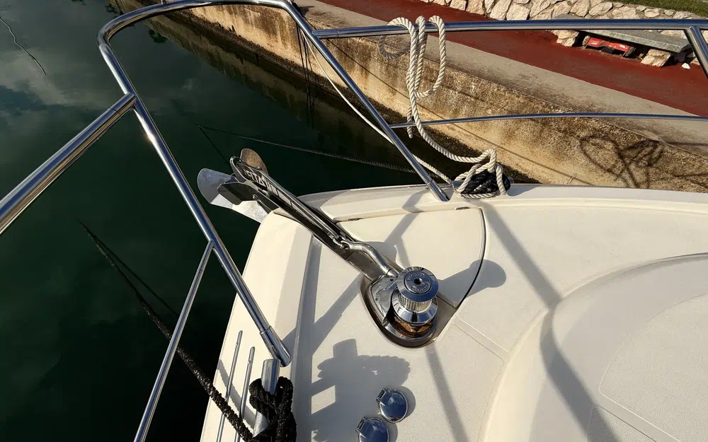 slider 16 Windy 44 Chinook