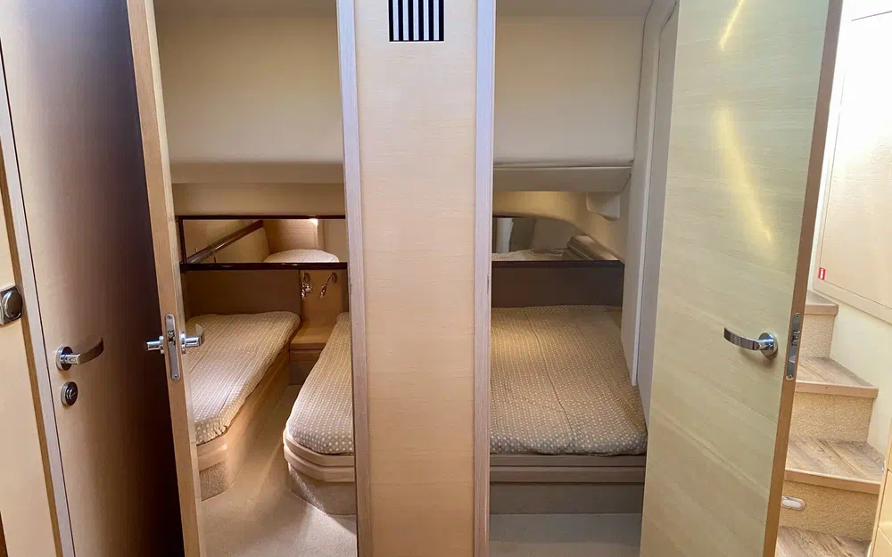 slider 19 Windy 44 Chinook