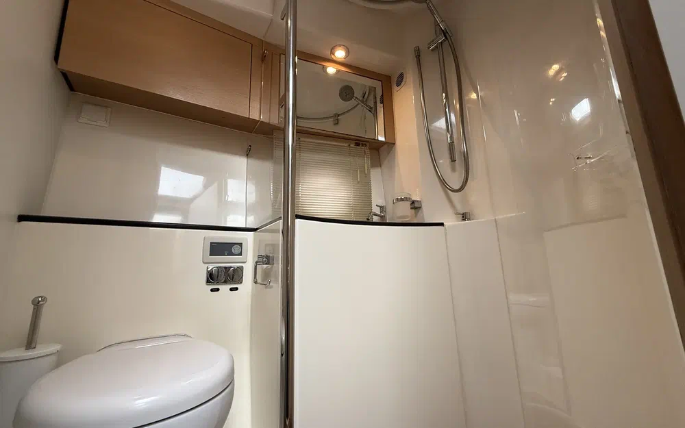 slider 26 Windy 44 Chinook