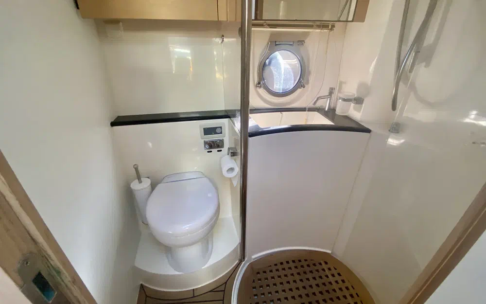 slider 27 Windy 44 Chinook