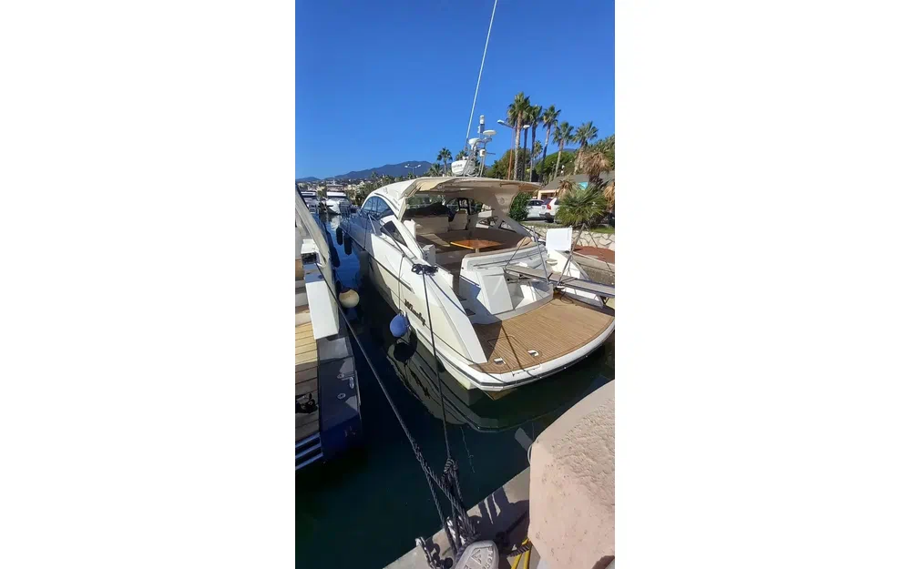 slider 2 Windy 44 Chinook