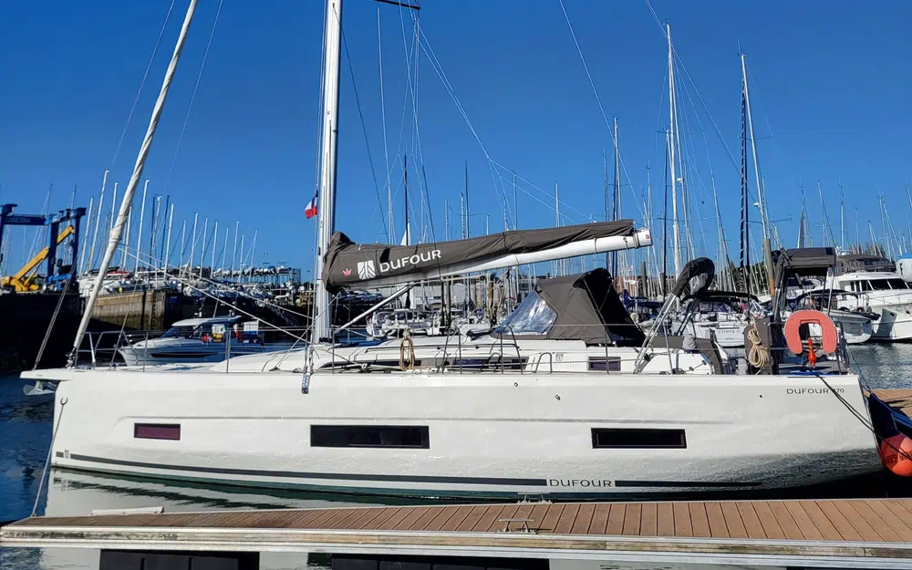 slider 30 Dufour 470