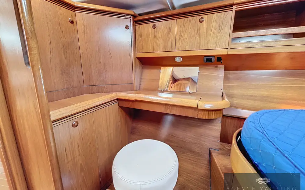 slider 15 Jeanneau Sun Odyssey 49