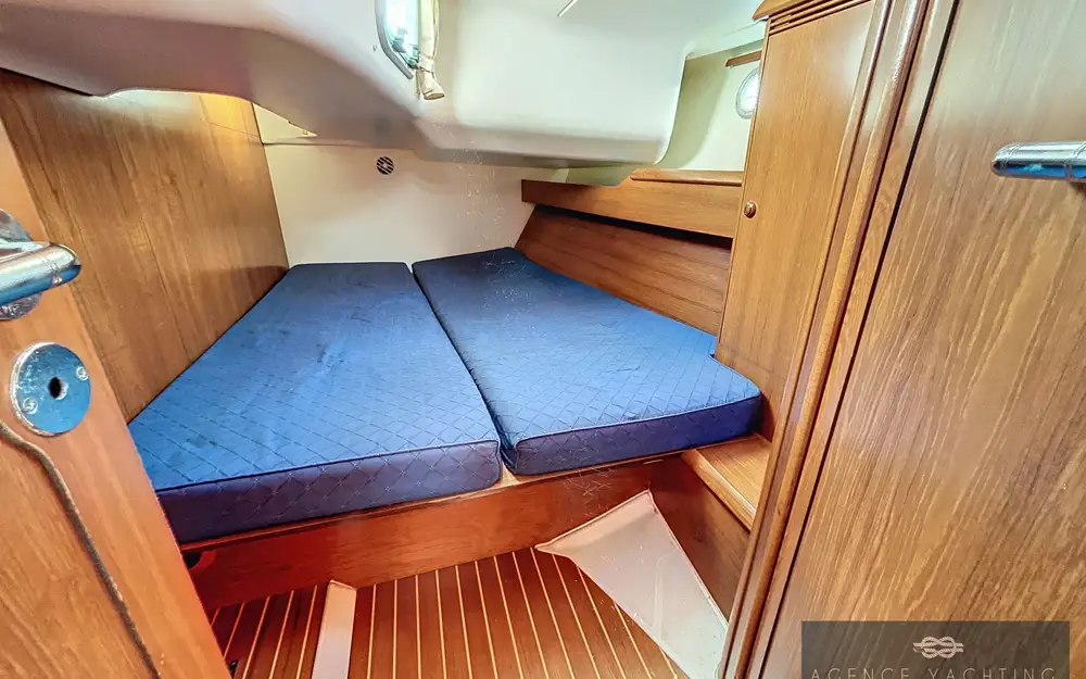 slider 18 Jeanneau Sun Odyssey 49
