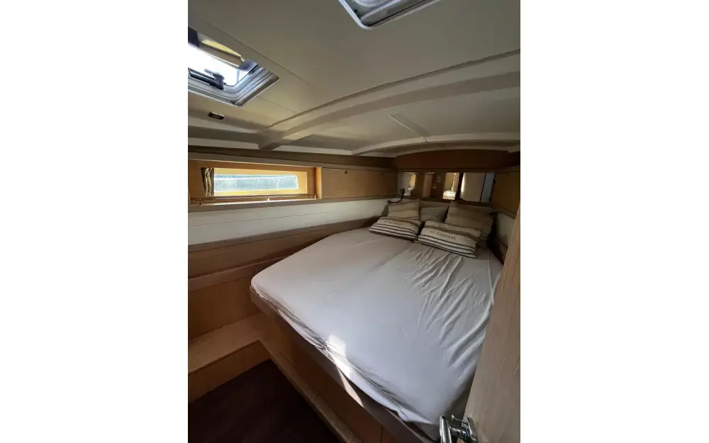 slider 5 Beneteau Oceanis 45