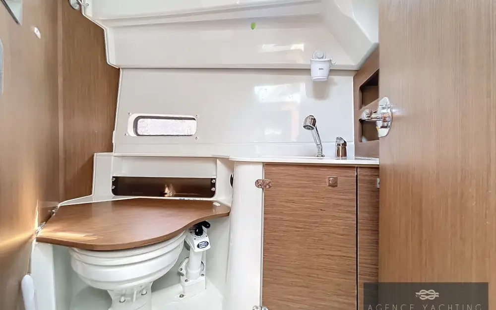 slider 28 Beneteau Antares Serie 9