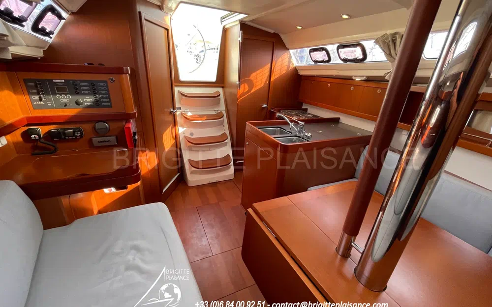 slider 6 Beneteau Oceanis 31 Limited Edition Limited Edition