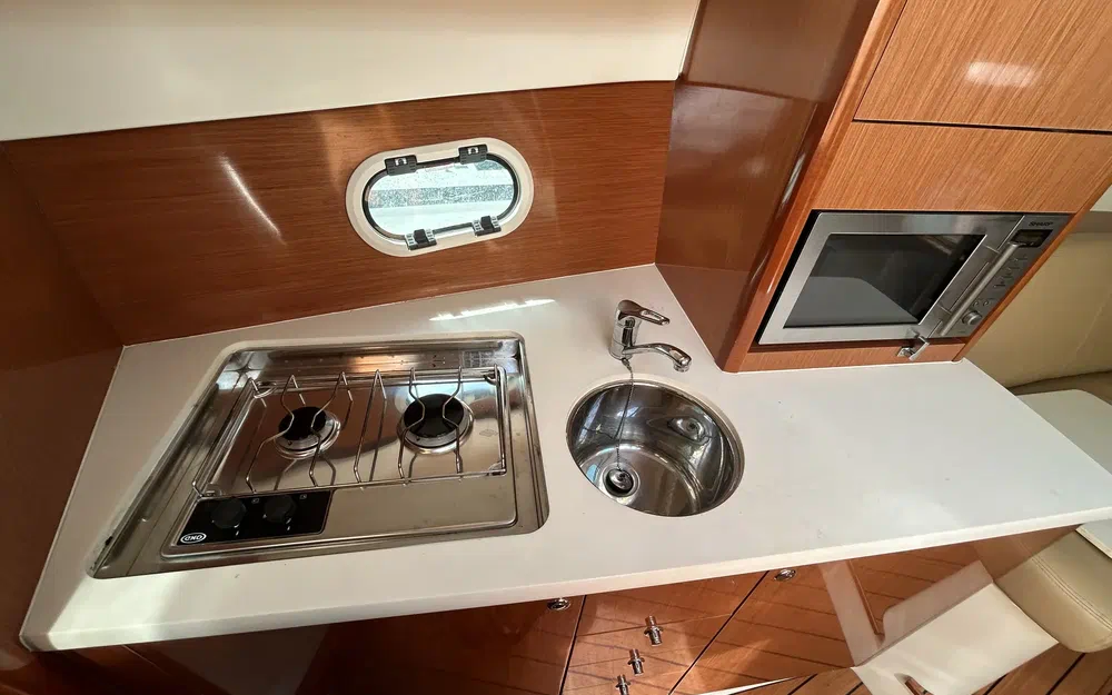 slider 4 Jeanneau Prestige 30