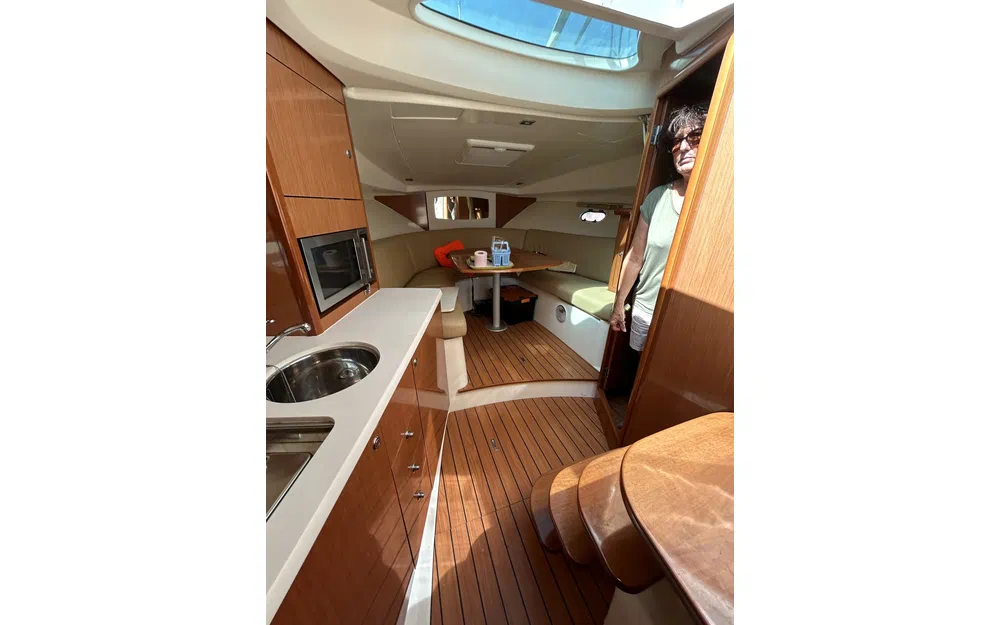 slider 5 Jeanneau Prestige 30