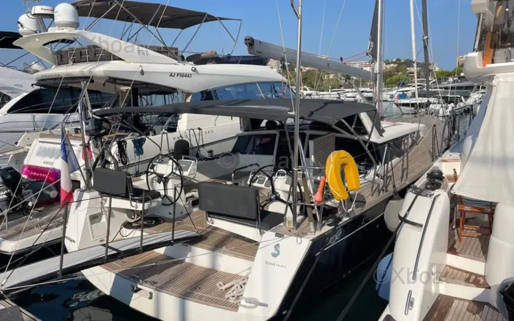 slider 4 Beneteau Sense 55 - null