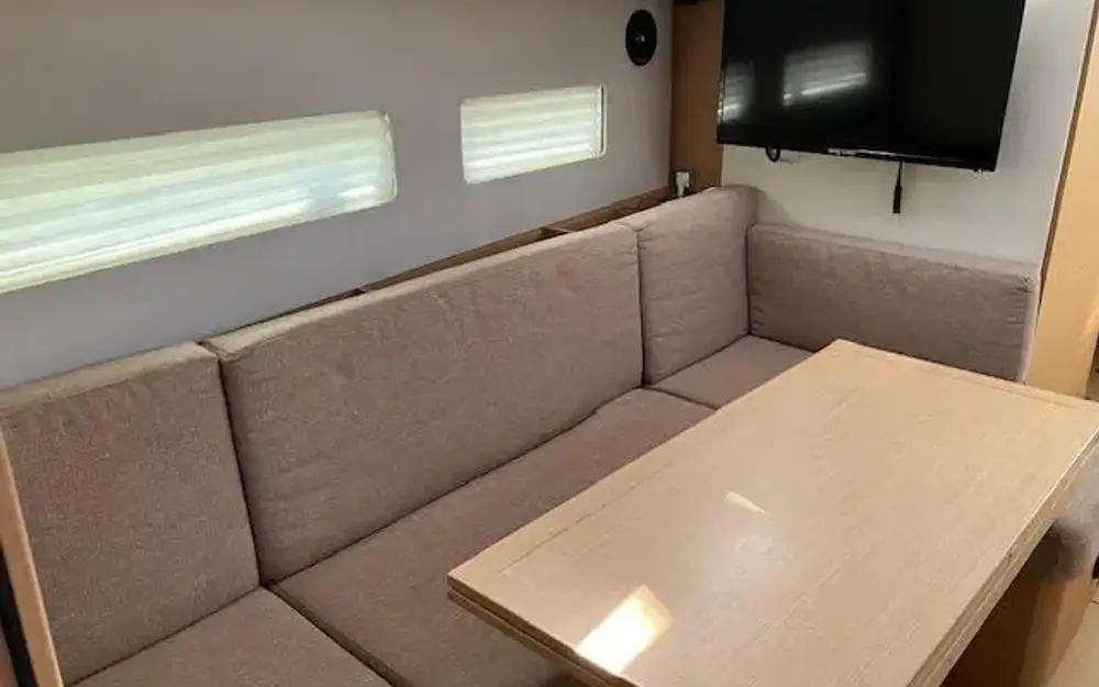 slider 22 Jeanneau Sun Odyssey 410