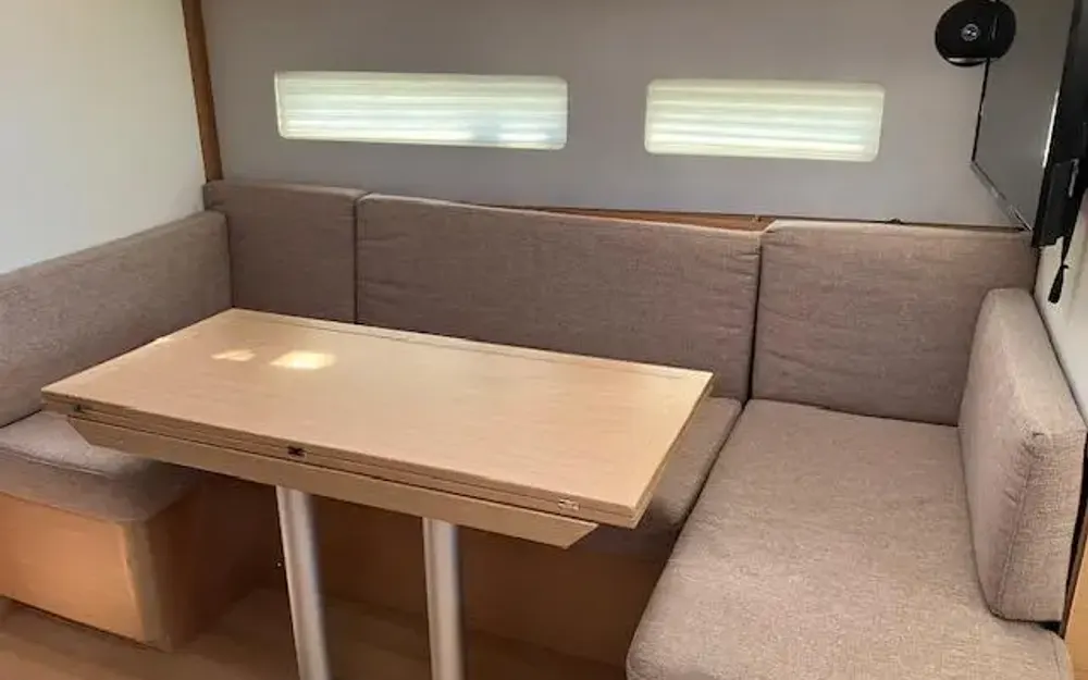 slider 12 Jeanneau Sun Odyssey 410