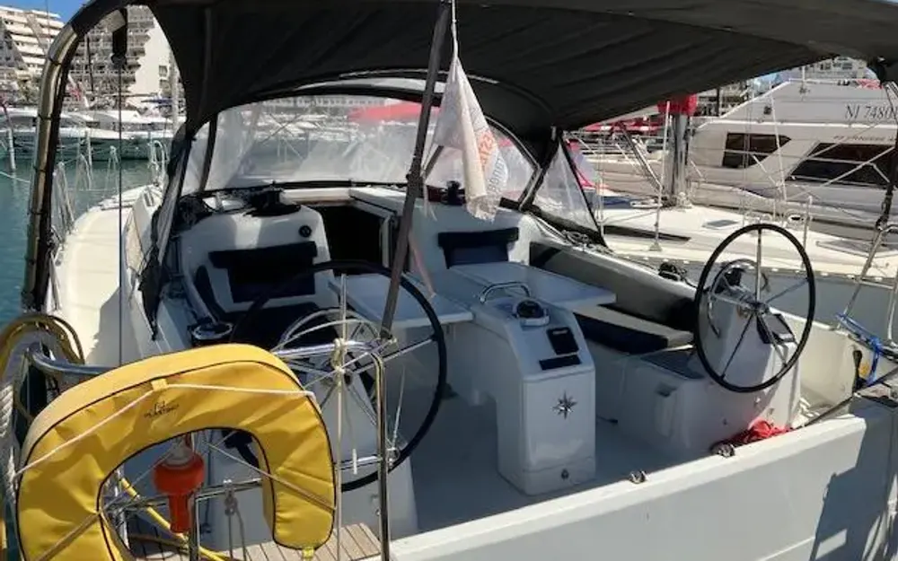slider 1 Jeanneau Sun Odyssey 410