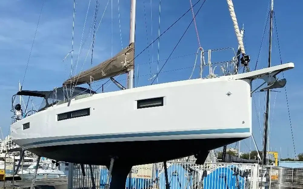 slider 22 Jeanneau Sun Odyssey 410