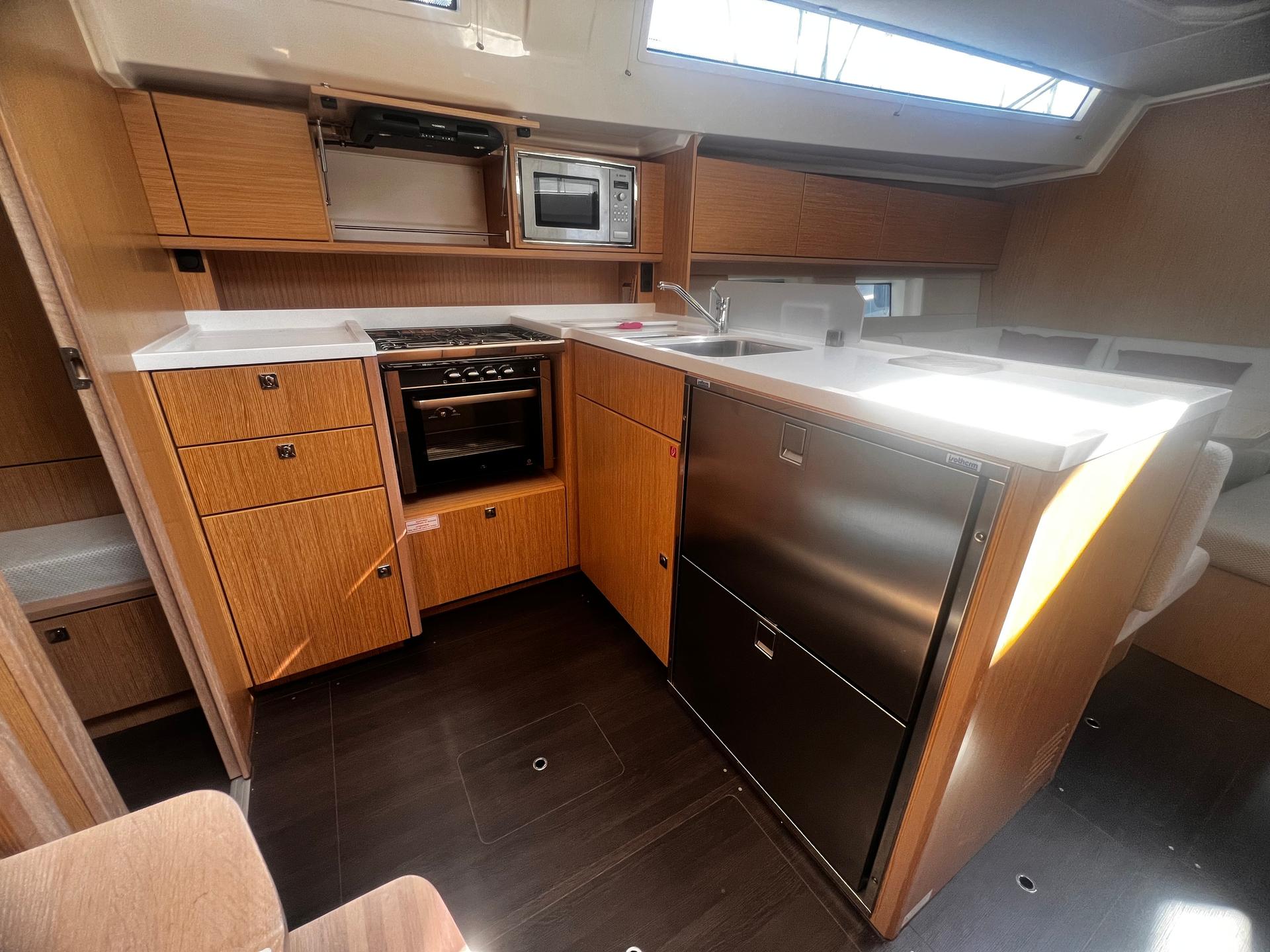 slider 35 Bavaria C45