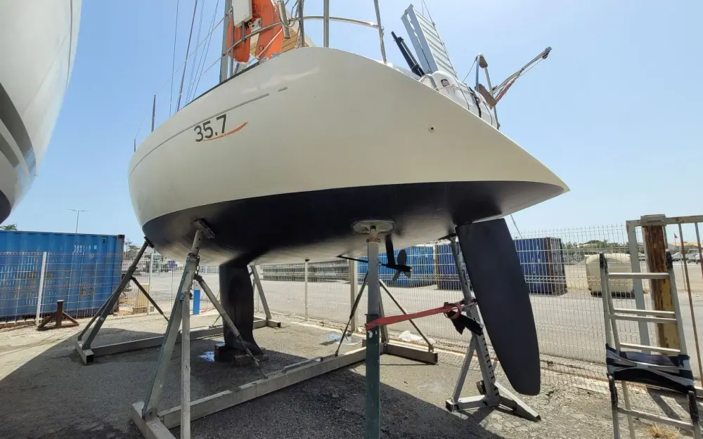 slider 3 Beneteau First 35.7 - null