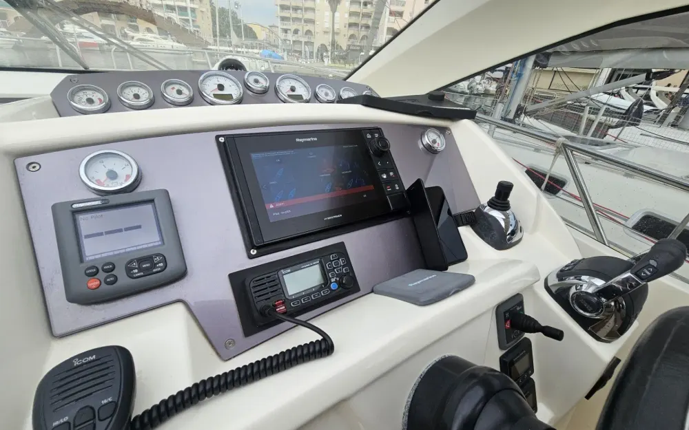 slider 20 Jeanneau Leader 10