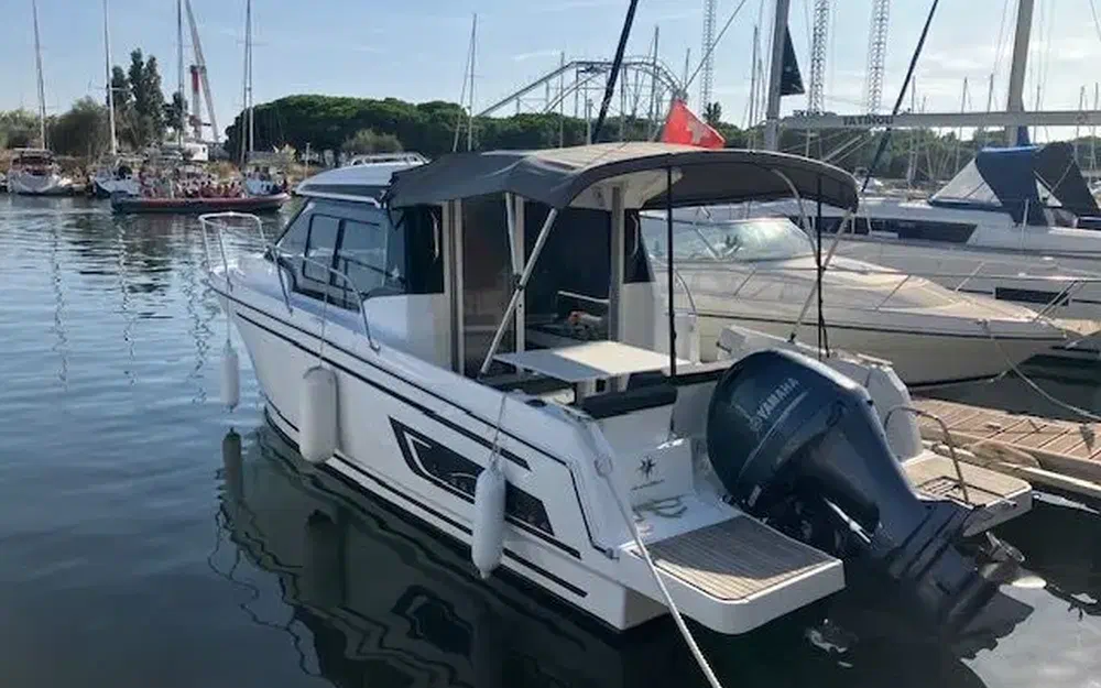 slider 1 Jeanneau Merry Fisher 795