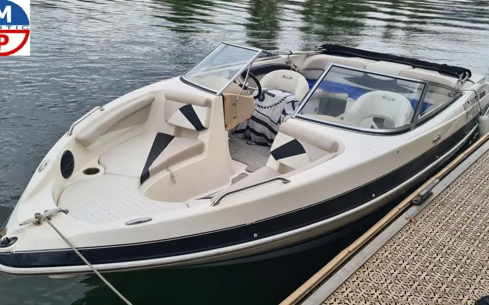 slider 0 Glastron  GT 225