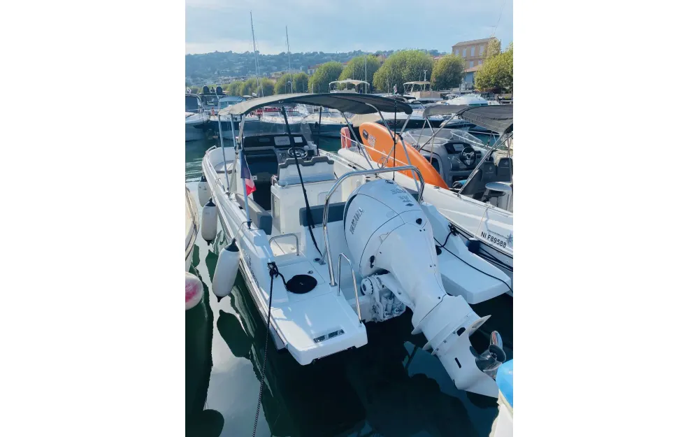 slider 12 Jeanneau Cap Camarat 7.5 CC Serie 3