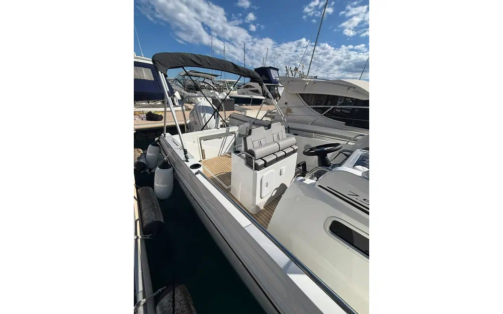 slider 2 Jeanneau Cap Camarat 7.5 CC