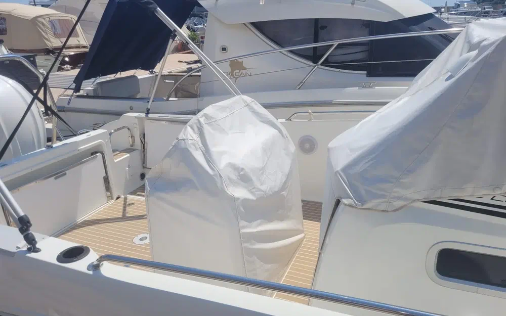 slider 5 Jeanneau Cap Camarat 7.5 CC