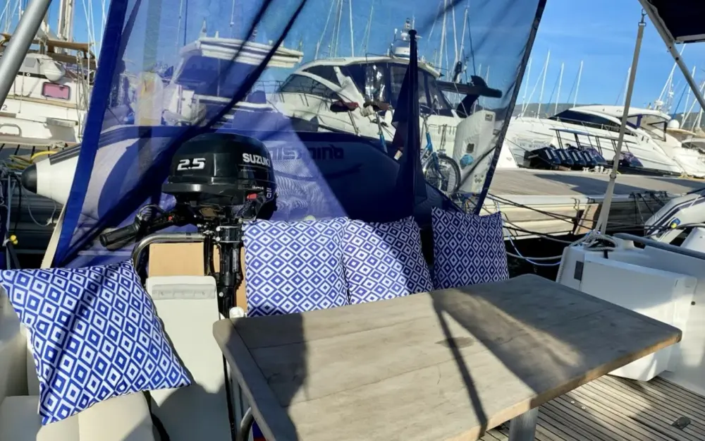 slider 4 Beneteau Ombrine 960