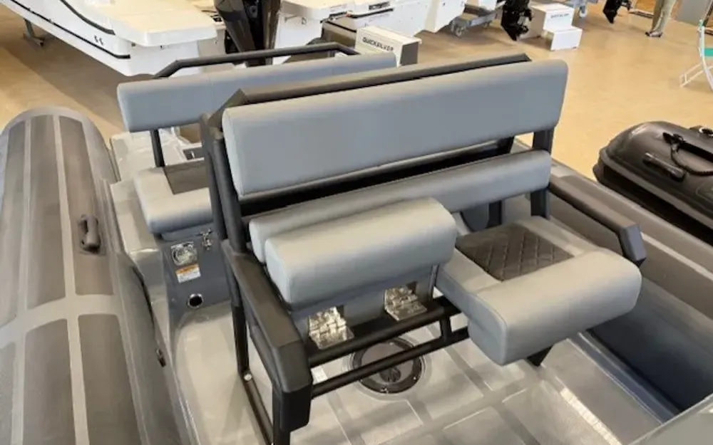 slider 5 Brig Navigator 22