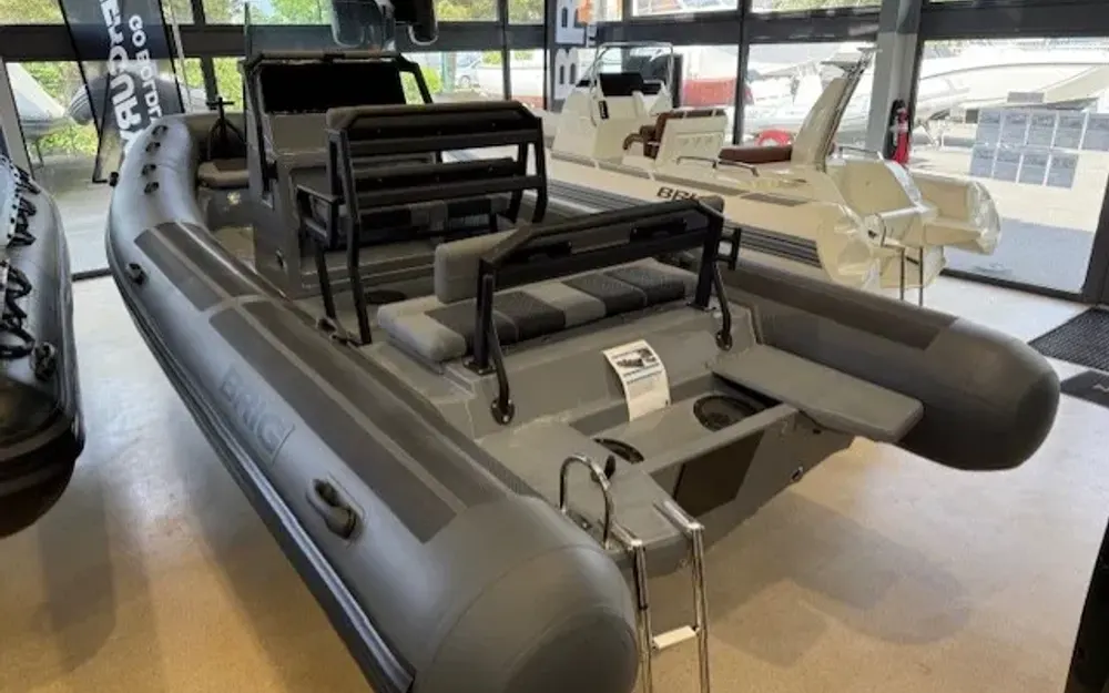 slider 1 Brig Navigator 22