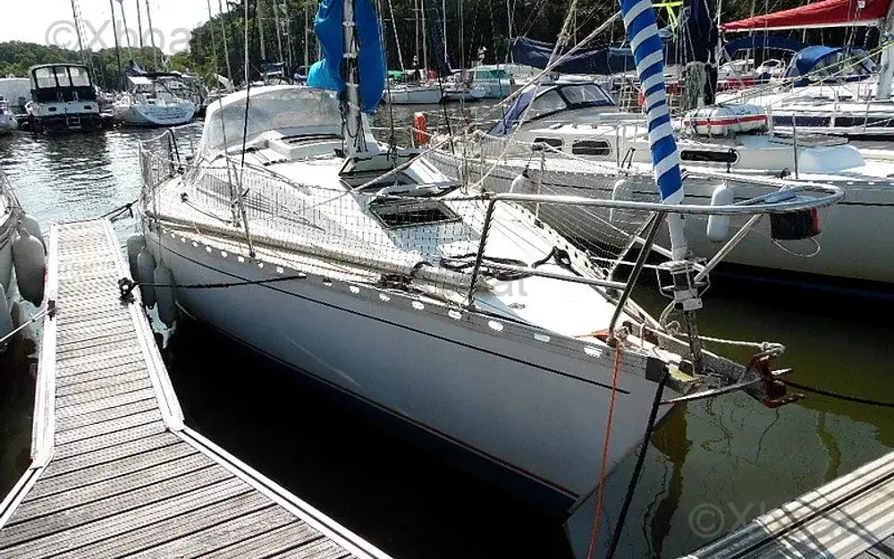 slider 0 Beneteau First 325