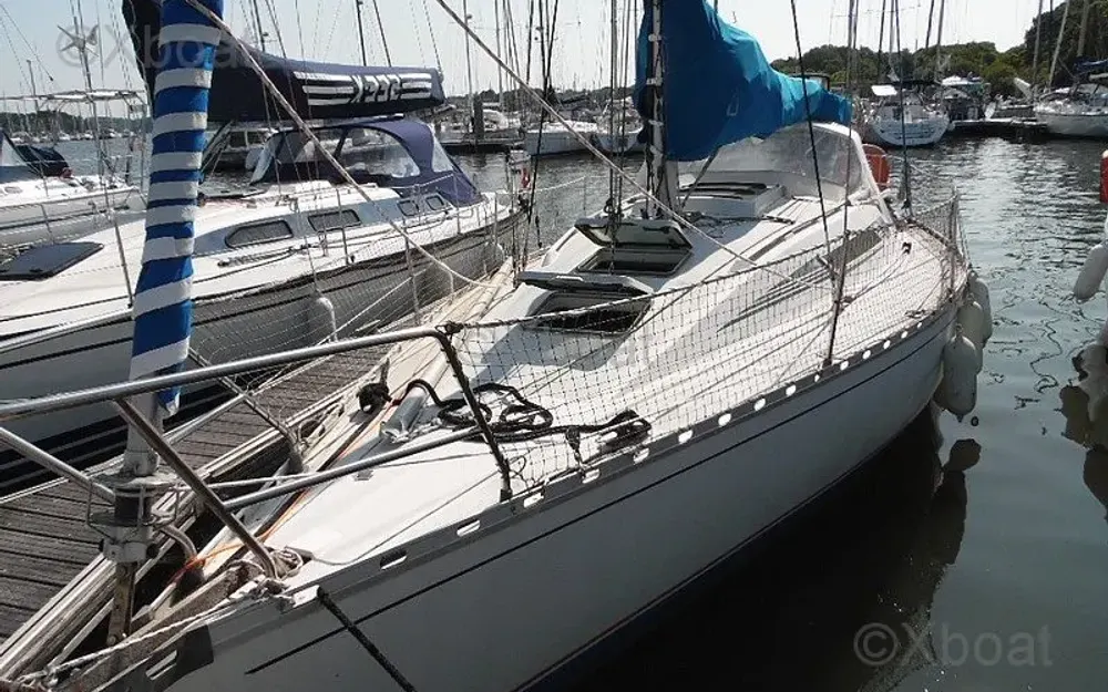 slider 2 Beneteau First 325 - null