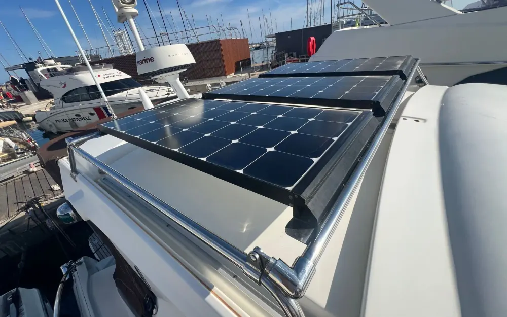 slider 8 Beneteau Flyer Gran Turismo 34 - null