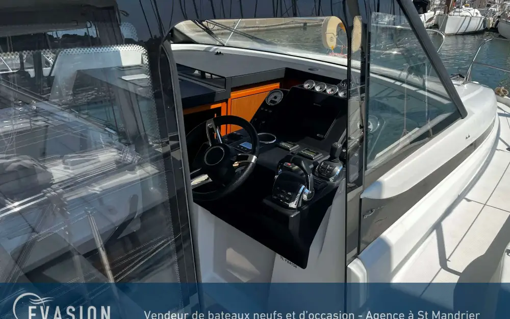 slider 15 Jeanneau NC 37