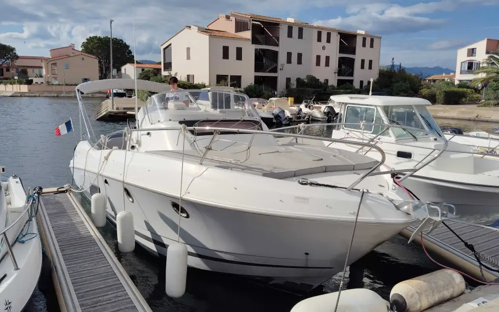 slider 2 Beneteau Flyer 850 Sun Deck