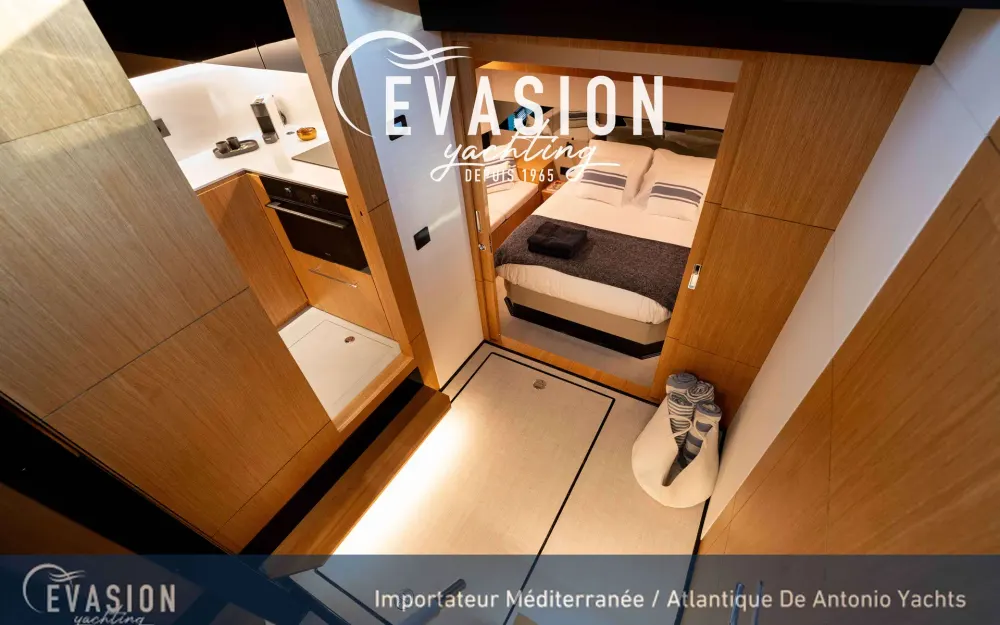 slider 15 De Antonio Yachts D60