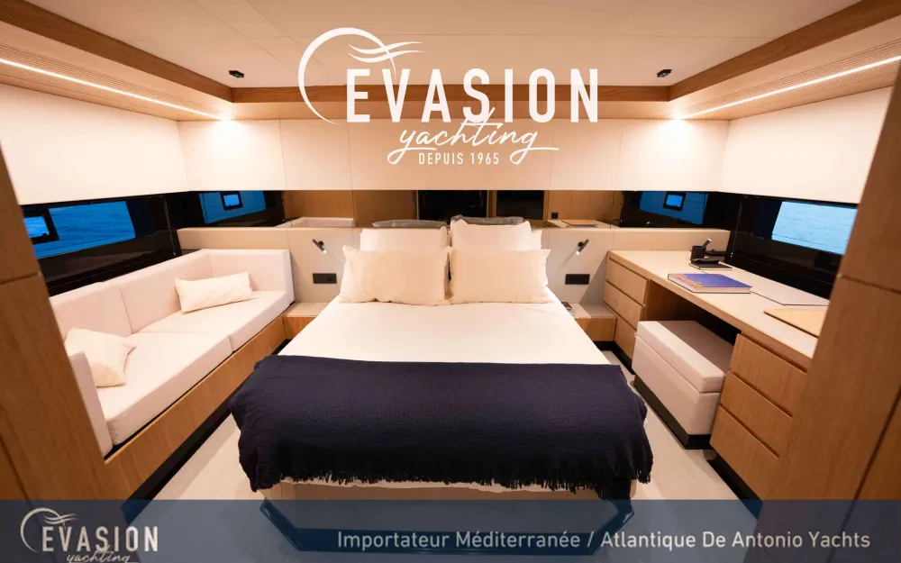 slider 19 De Antonio Yachts D60
