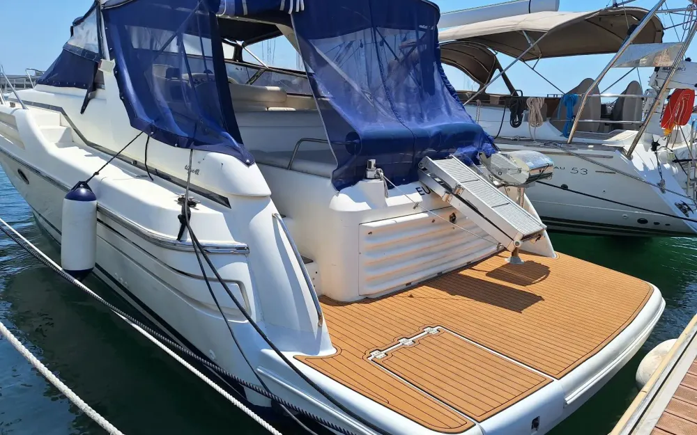 slider 16 Sunseeker Mustique 42