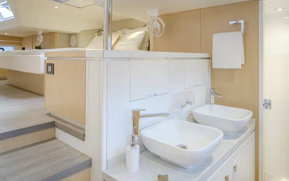 slider 8 Privilege Marine Signature 510