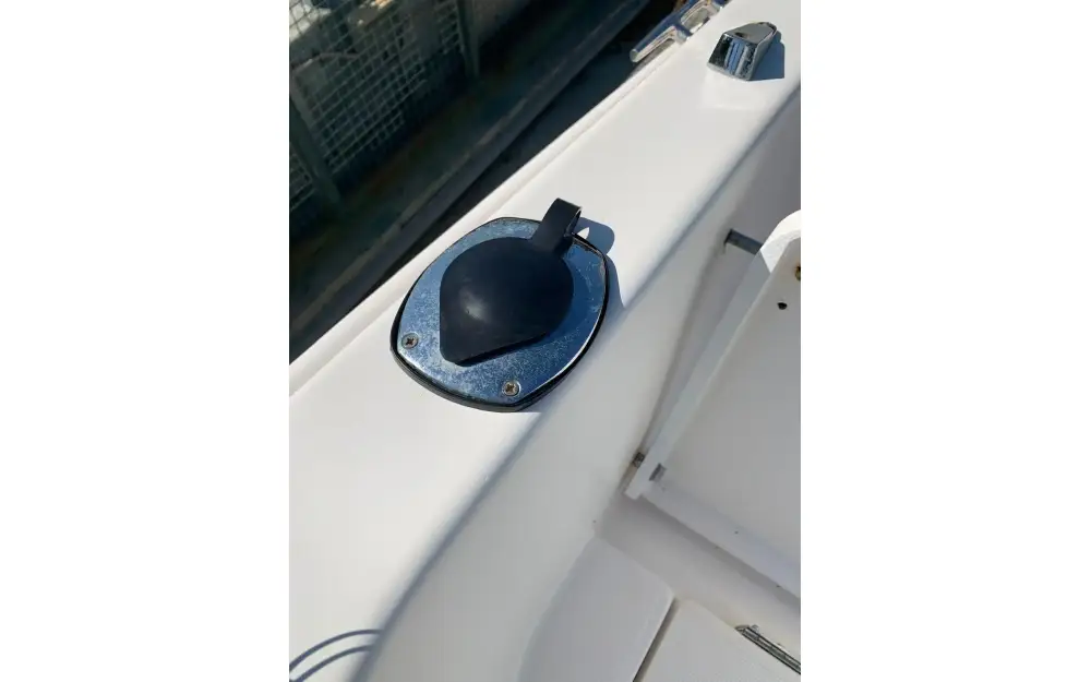 slider 23 Jeanneau Leader 605