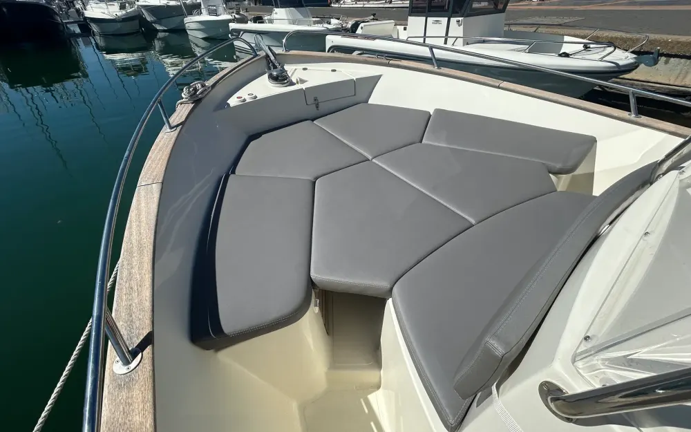 slider 16 Rhea  27 Open