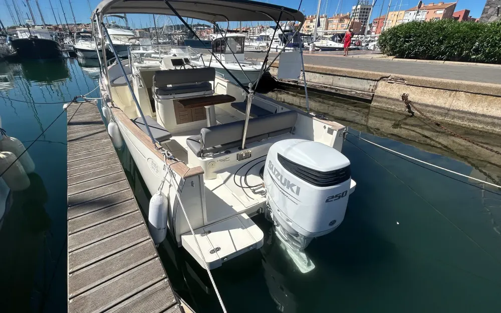 slider 3 Rhea  27 Open