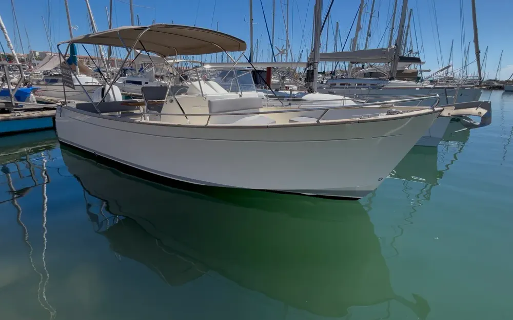 slider 1 Rhea  27 Open