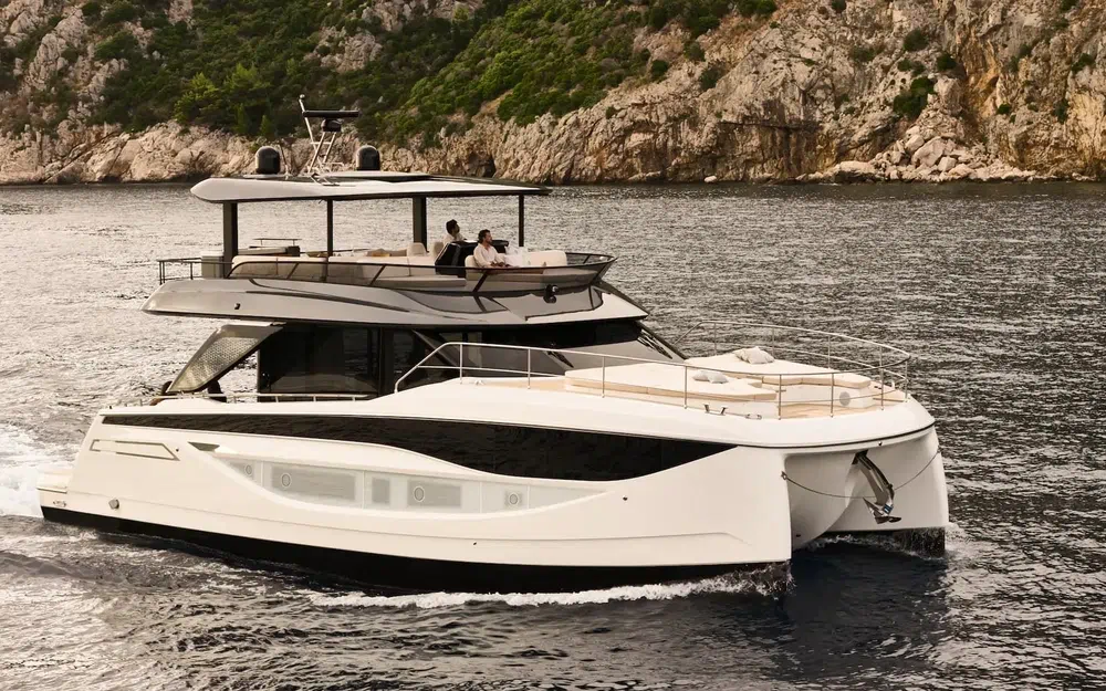 slider 19 Prestige Yachts M7