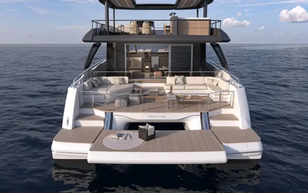 slider 2 Prestige Yachts M7