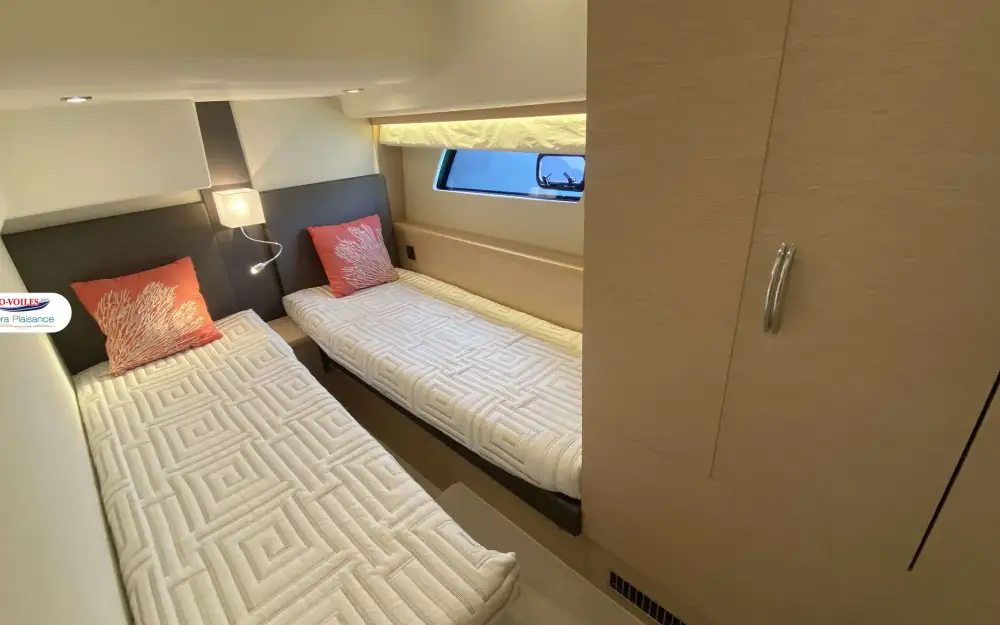 slider 12 Prestige Yachts Prestige 500 Fly
