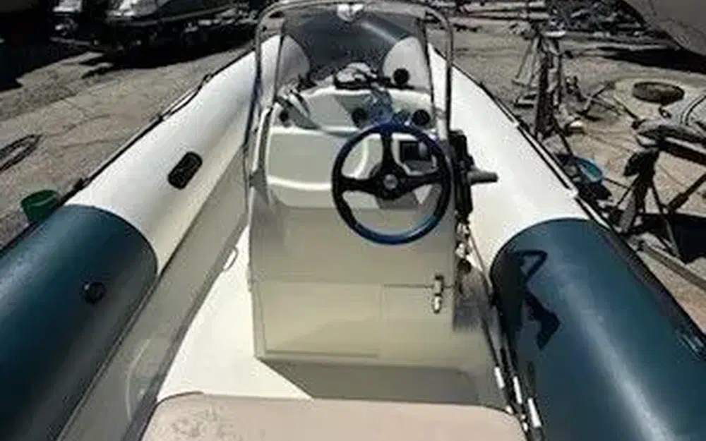 ZodiacBombard Sunrider 650