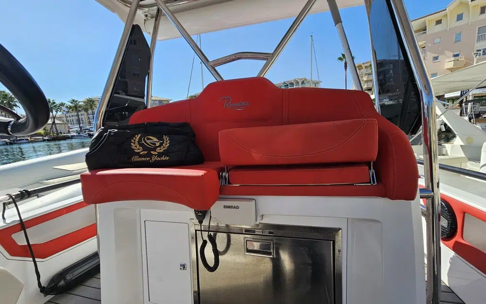 slider 15 Ranieri Cayman 38