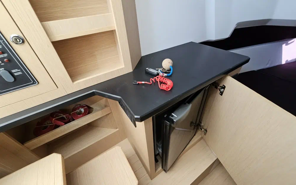 slider 23 Ranieri Cayman 38