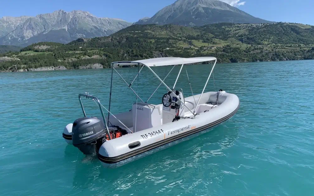 slider 0 Capelli Tempest 500